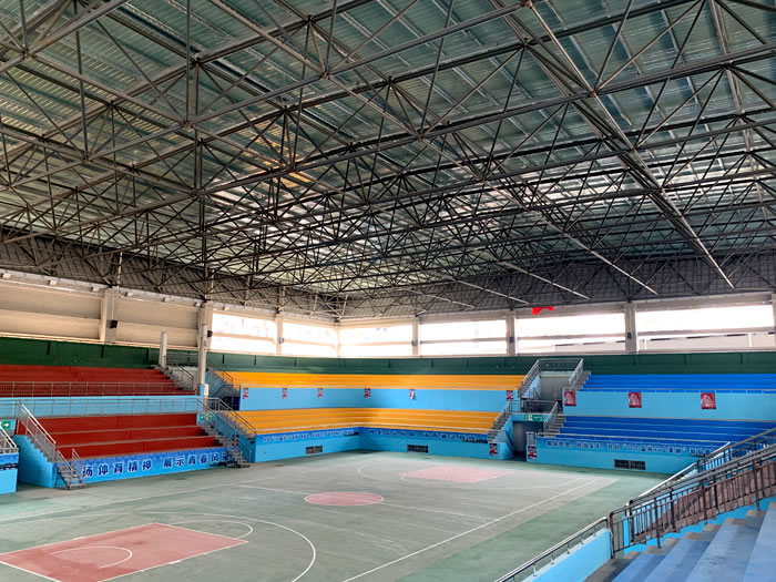 新民体育馆网架