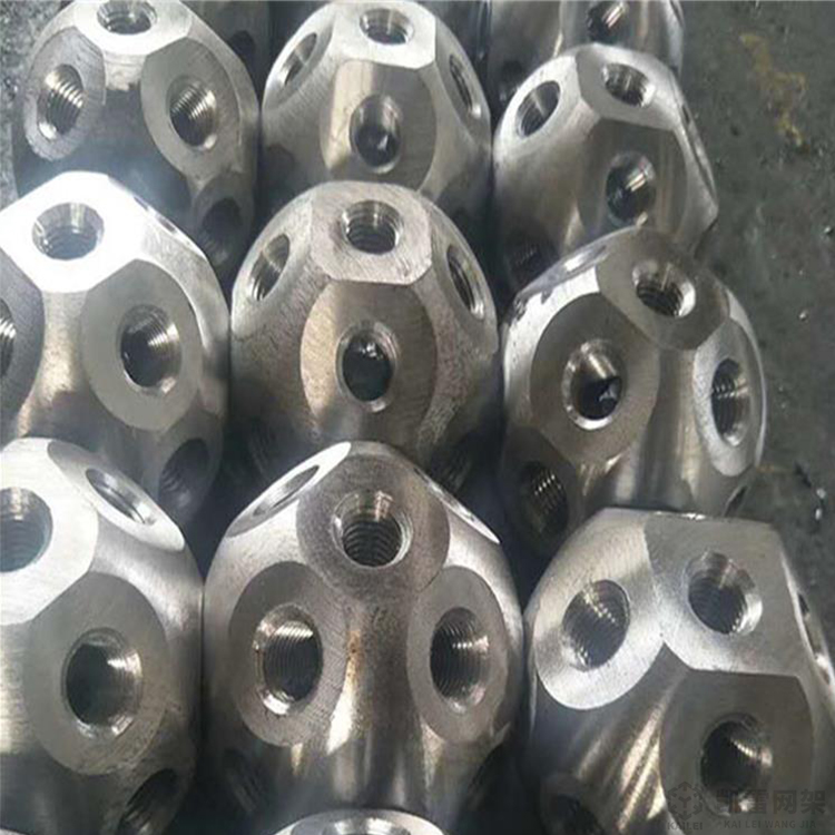 新民螺栓球网架加工安装方法